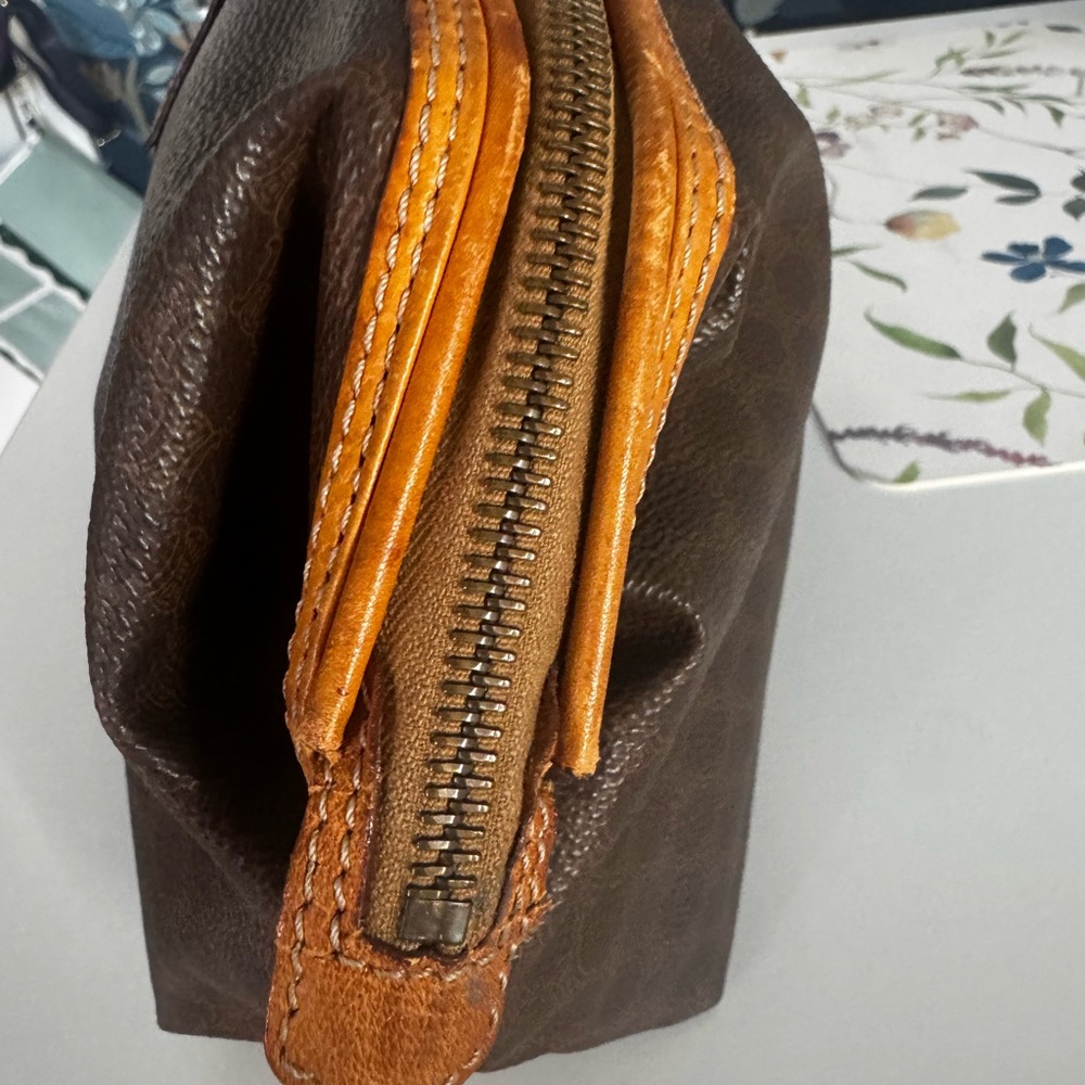✨ Vintage Celine Paris Macadam Pouch ✨ - Picture 5 of 10